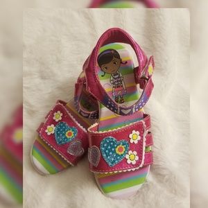 🔷️Like New Girls Doc McStuffins Sandals🔷️
